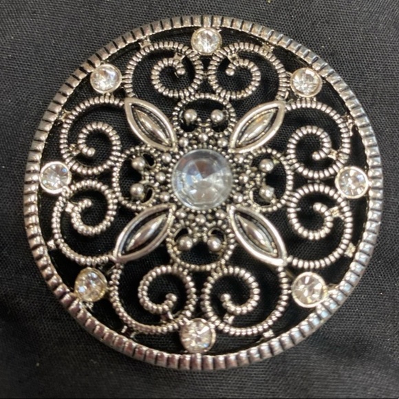 Premier Designs Rhinestone Silver-tone Brooch Pin Scarf Pendant Accessory - Picture 2 of 8